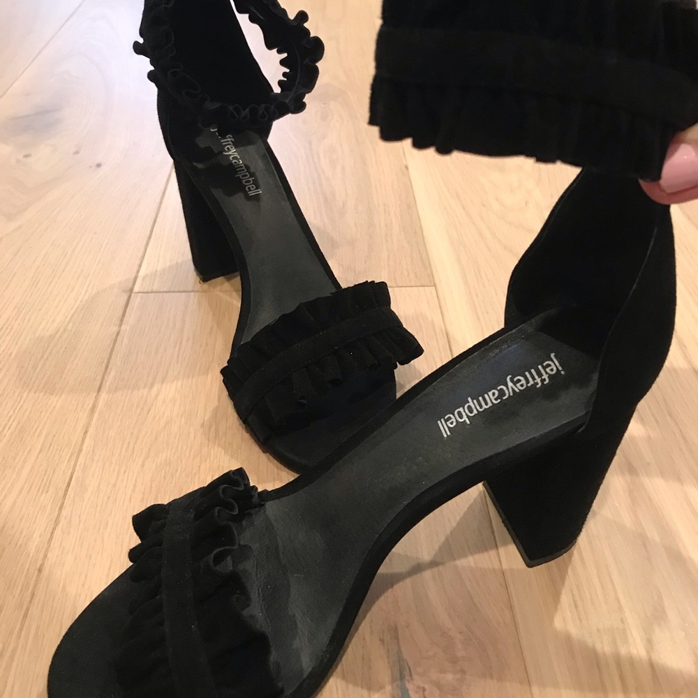 Jeffrey rusche black heels
